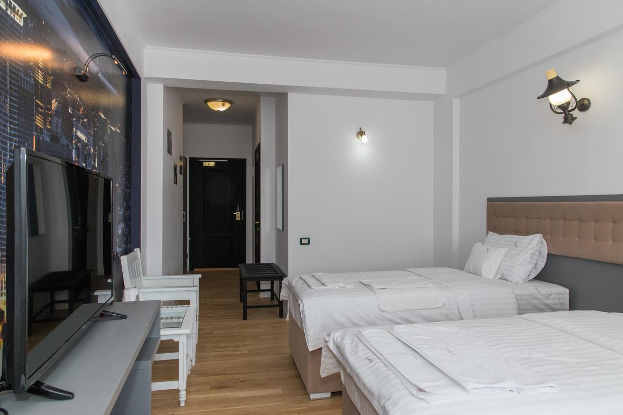 Ambra Boutique Hotel & Bistro Constanta Exterior photo