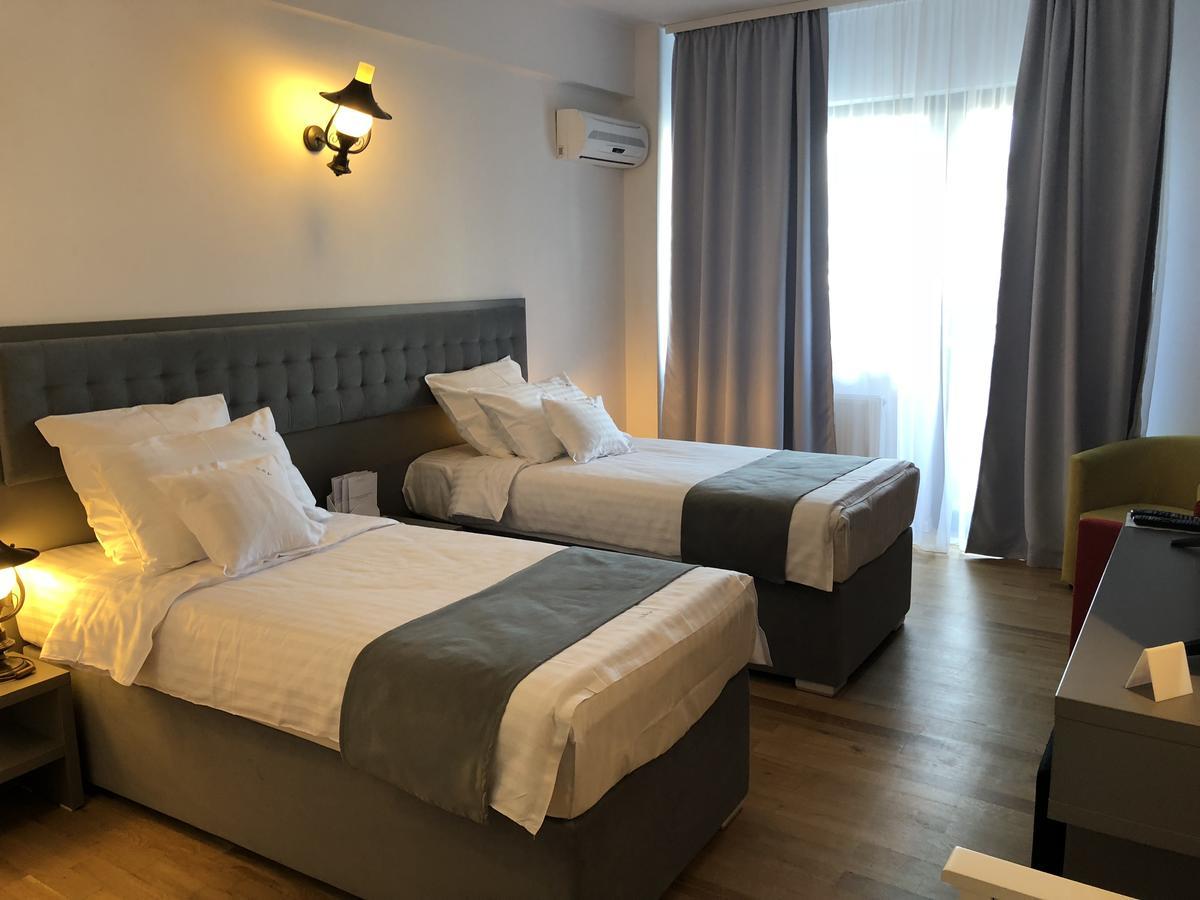 Ambra Boutique Hotel & Bistro Constanta Exterior photo