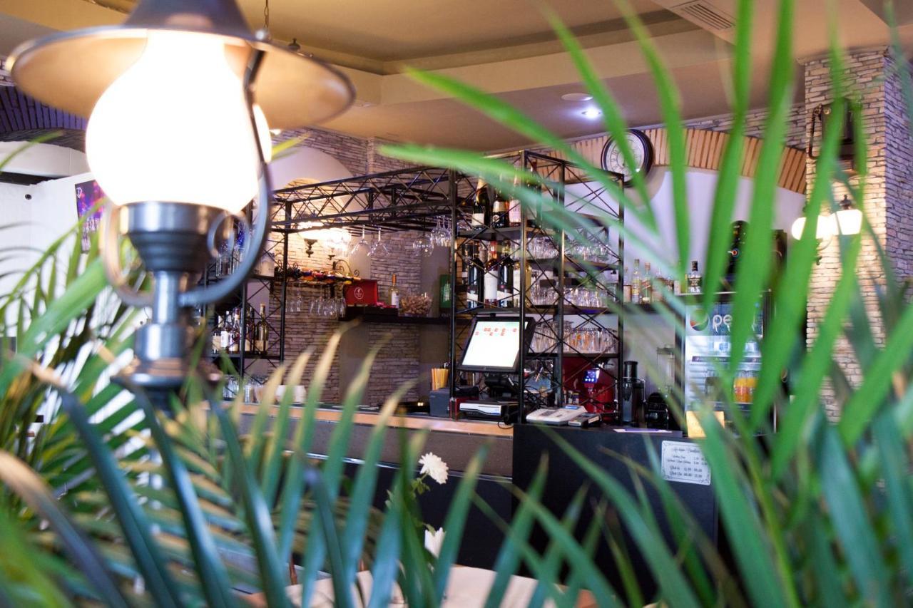 Ambra Boutique Hotel & Bistro Constanta Exterior photo